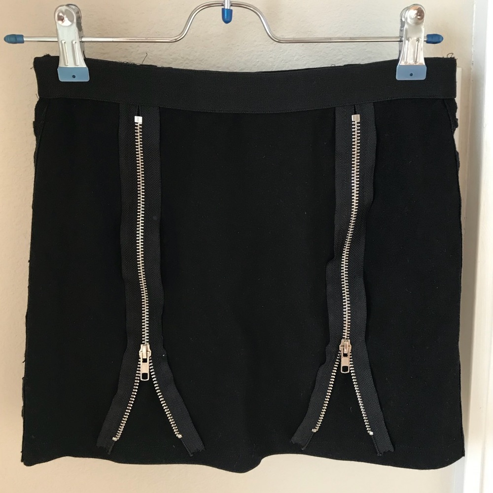 LOLA x LF black mini skirt